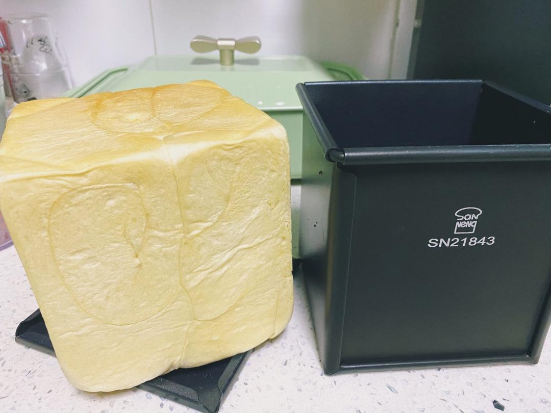 升级版奶香手撕吐司