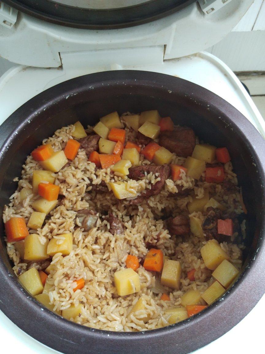 喷香排骨焖饭（爆好吃）