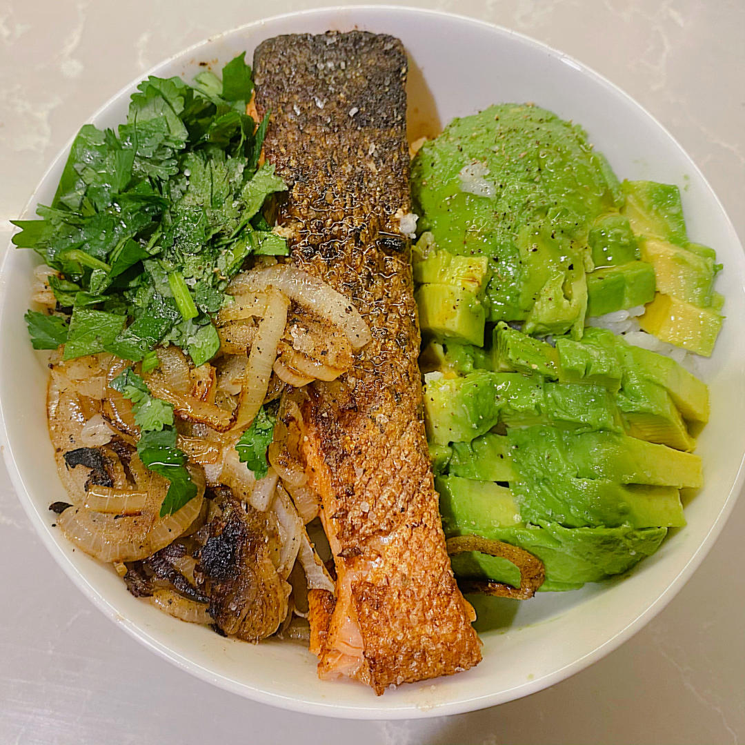 三文鱼牛油果拌饭