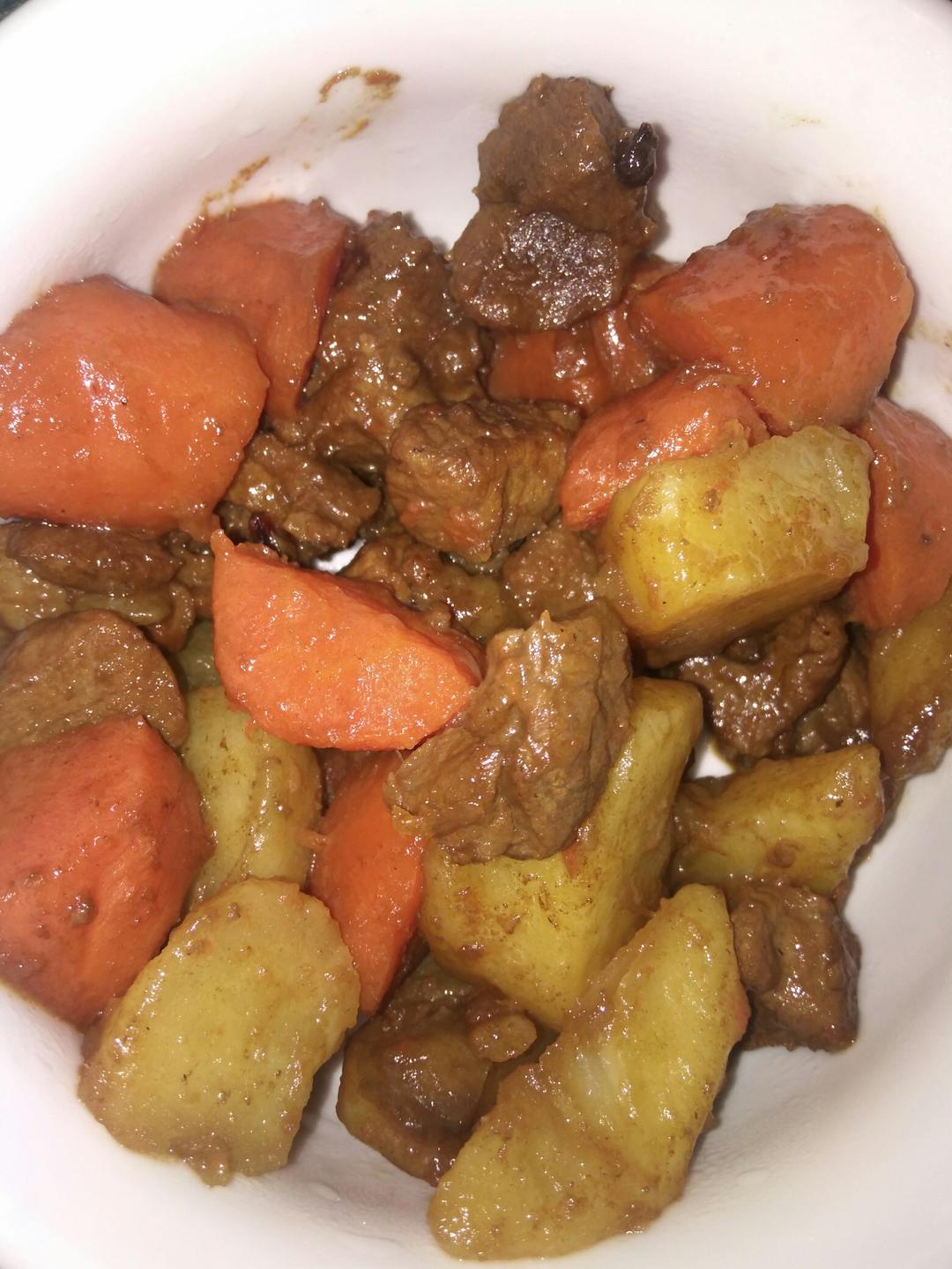 红焖羊肉炖胡萝卜