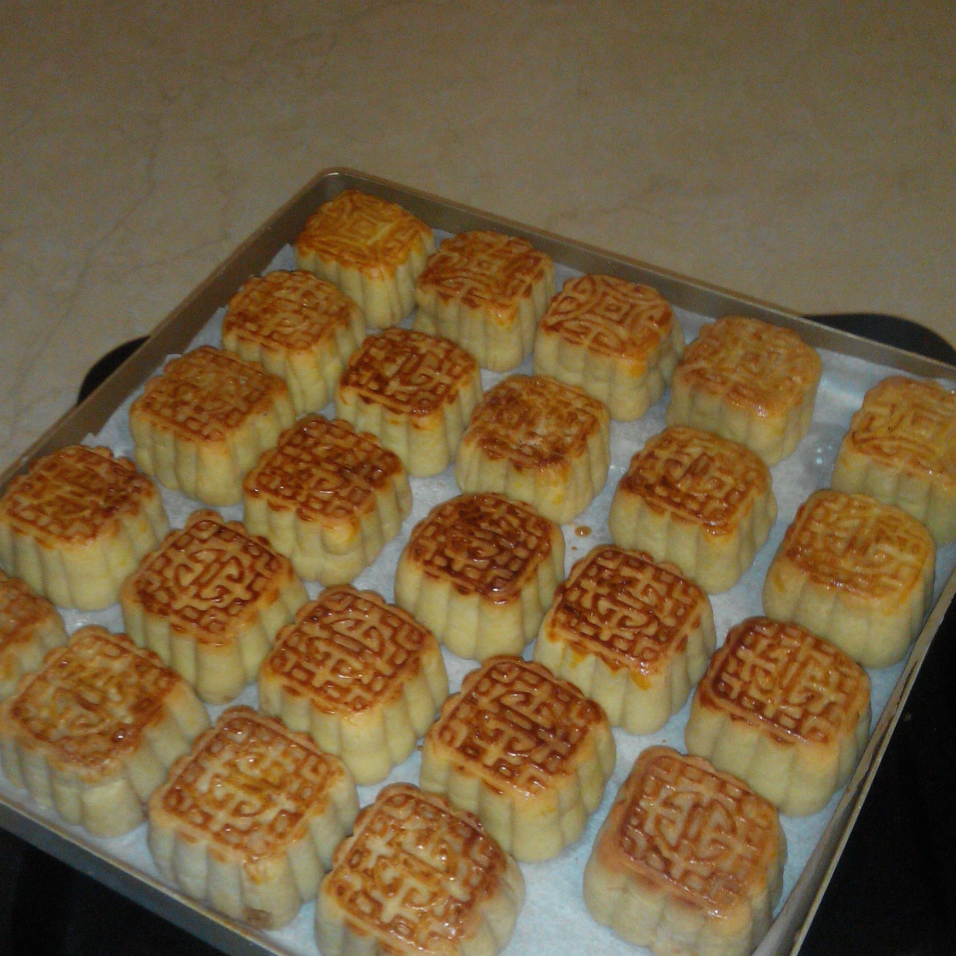 广式月饼—蛋黄莲蓉月饼