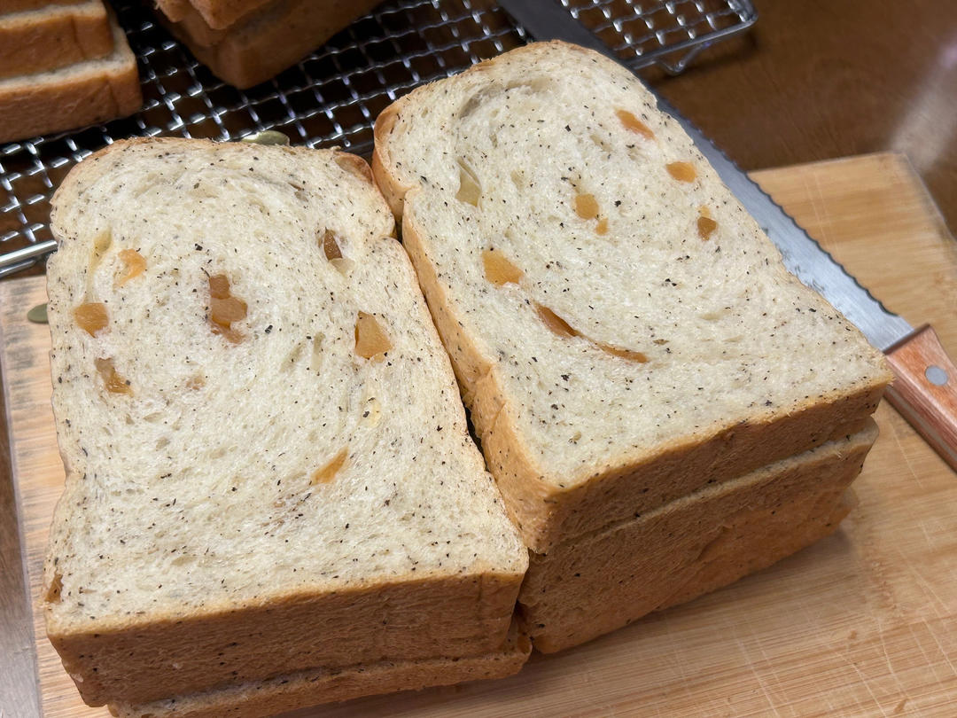 伯爵红茶白桃吐司