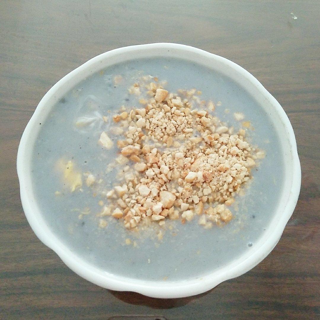 牛奶鸡蛋麦片粥