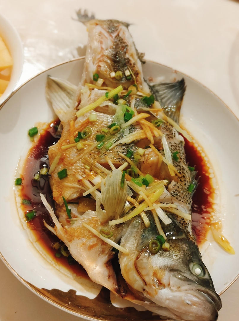 carolinelineline做的清蒸鲈鱼
