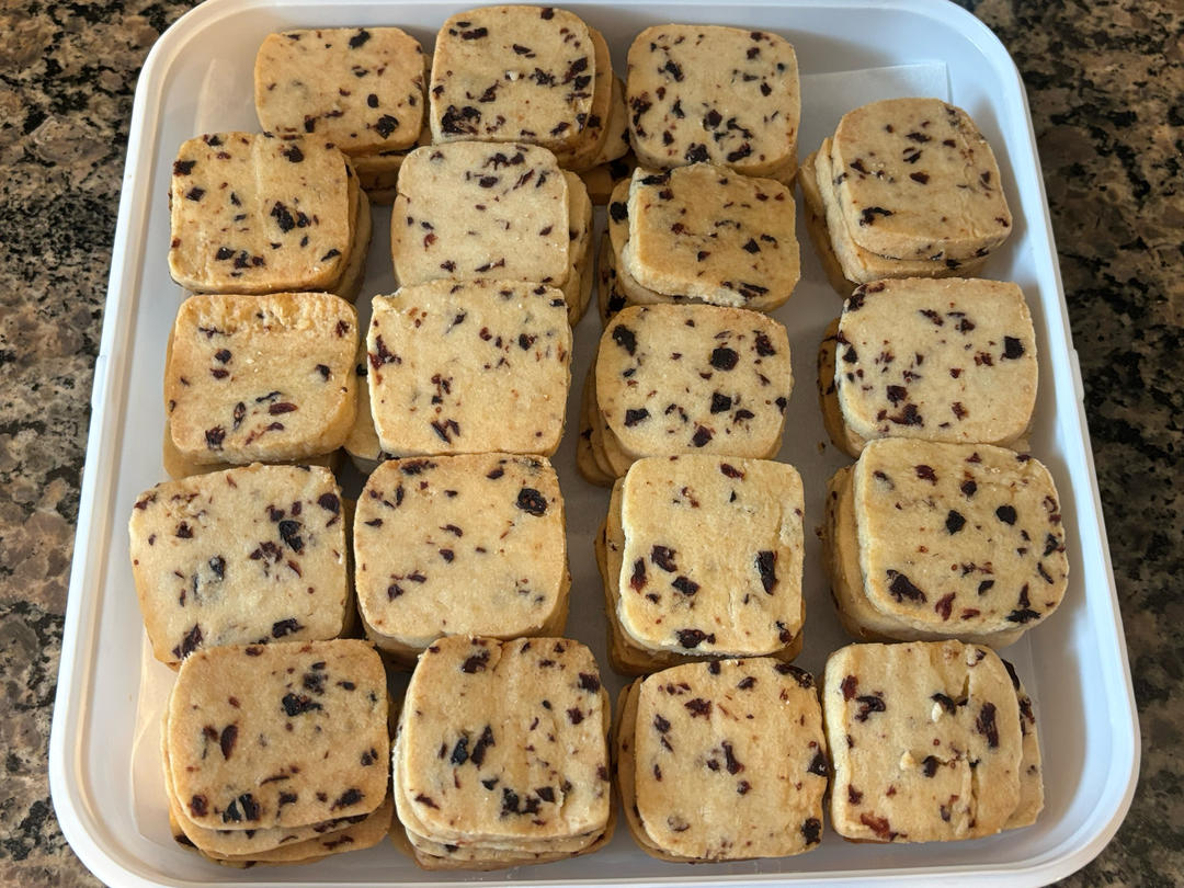 奶香浓郁酸甜酥脆的蔓越莓黄油曲奇