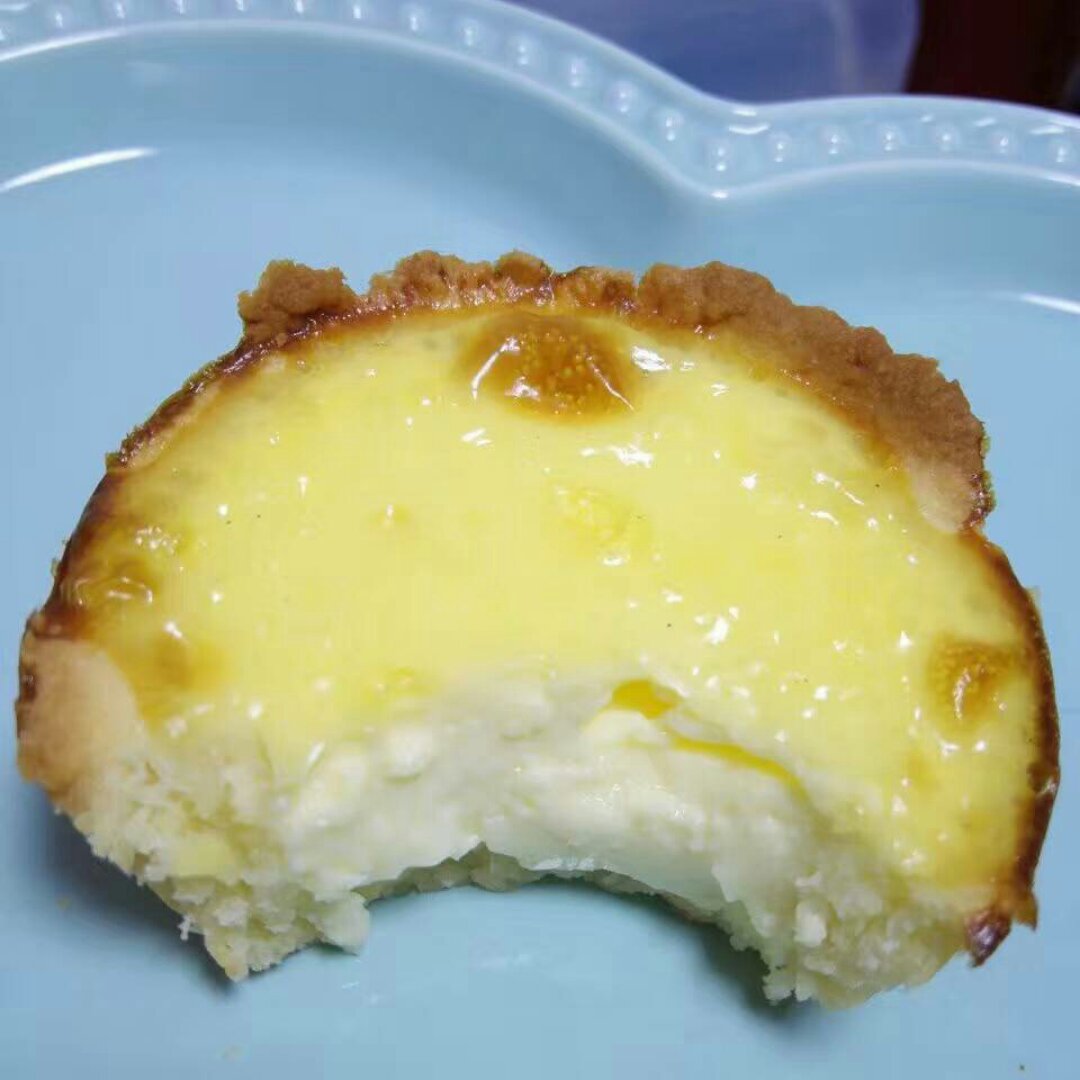 不用千层酥皮也能做出美味蛋挞【港式蛋挞】