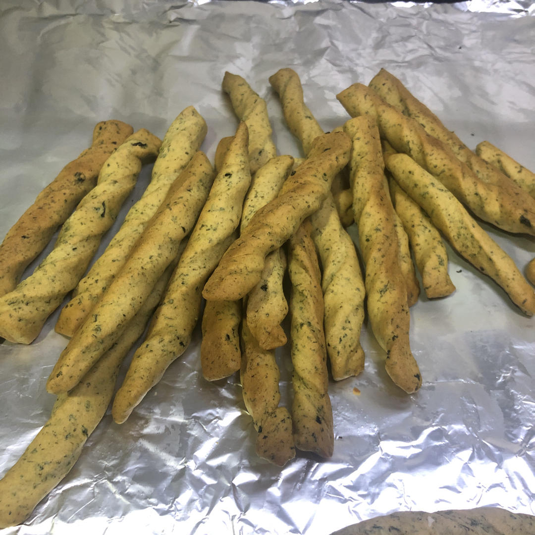 《Tinrry+》香酥松脆的海苔苏打饼干棒