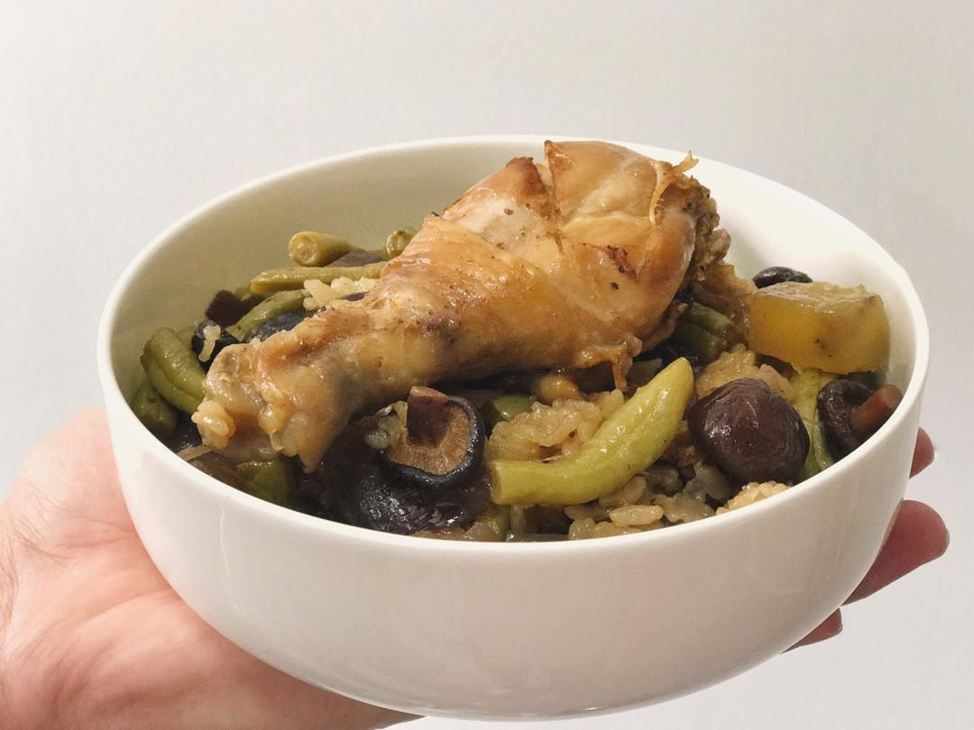 一整只鸡腿的电饭锅焖饭