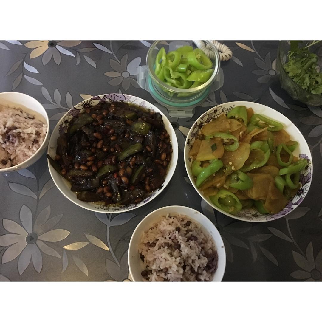黄豆烧茄子
