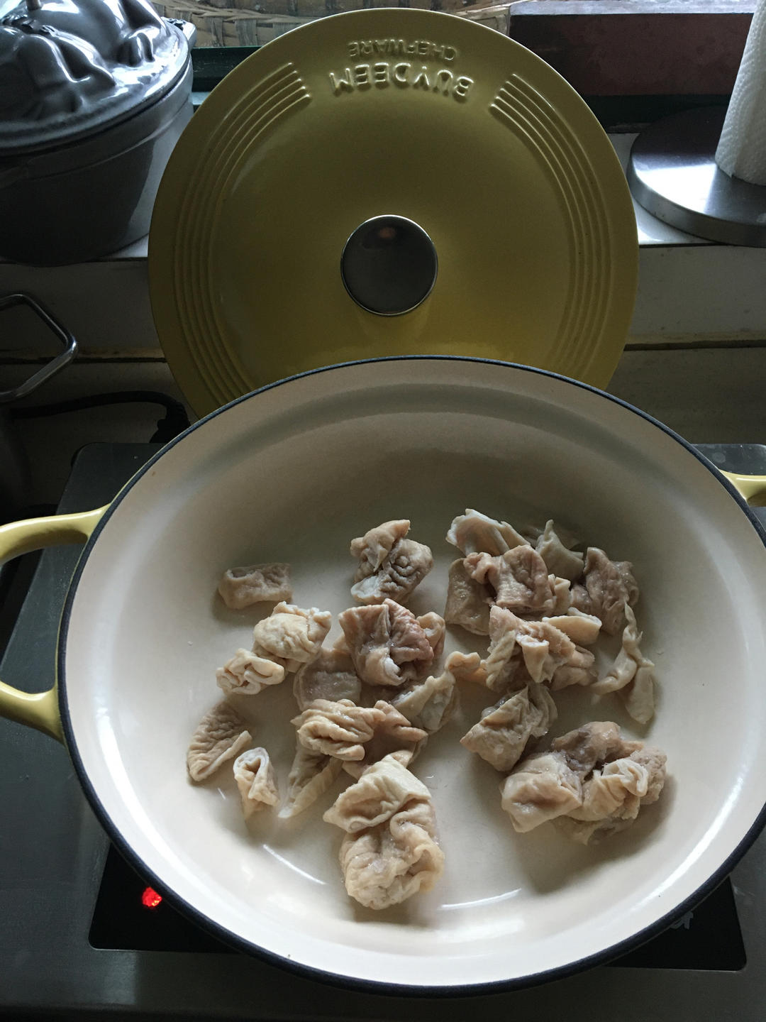 胡萝卜炖牛肋条【5-6月北鼎珐琅锅食谱】