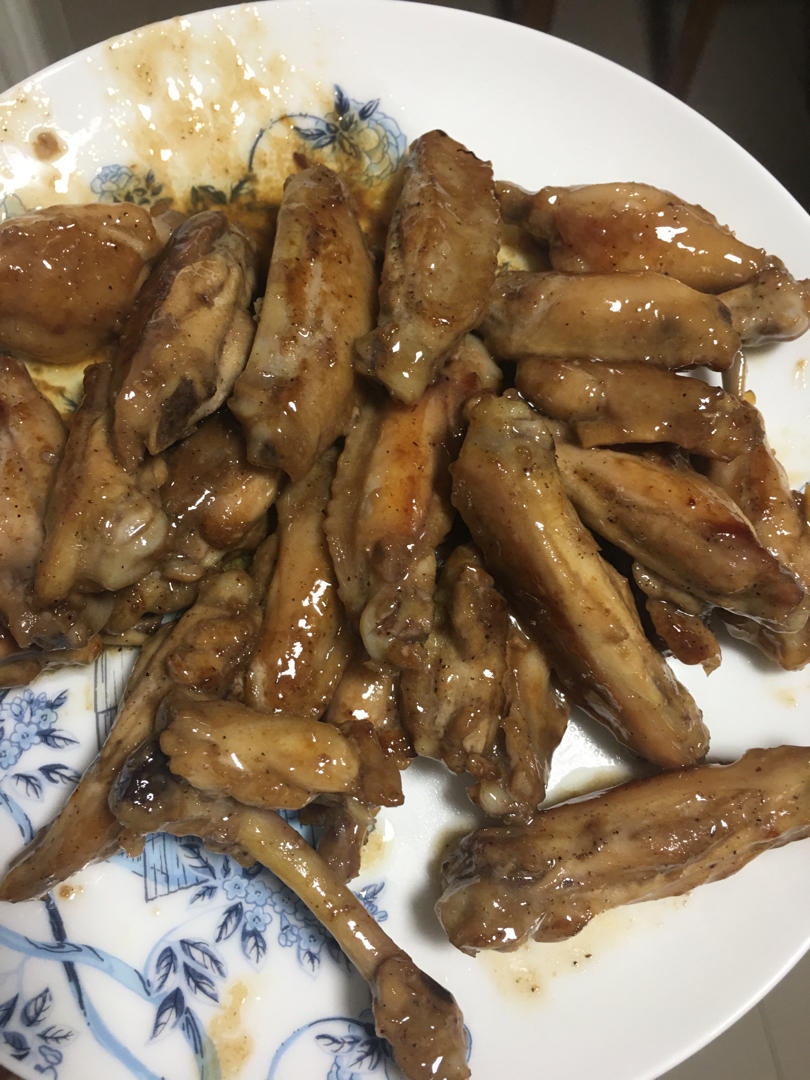 不舔手指算我输‼️做法超简单的鲜嫩多汁秘制小鸡翅🔥