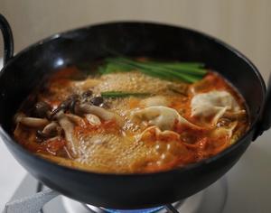 韩式泡菜饺子锅的做法 步骤5
