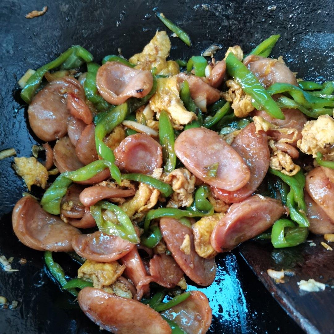 鸡蛋火腿炒青椒