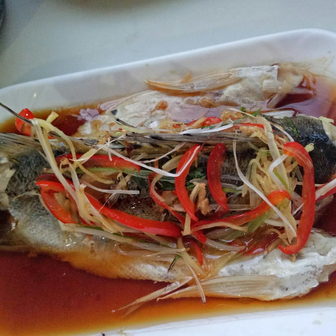 清蒸鲈鱼