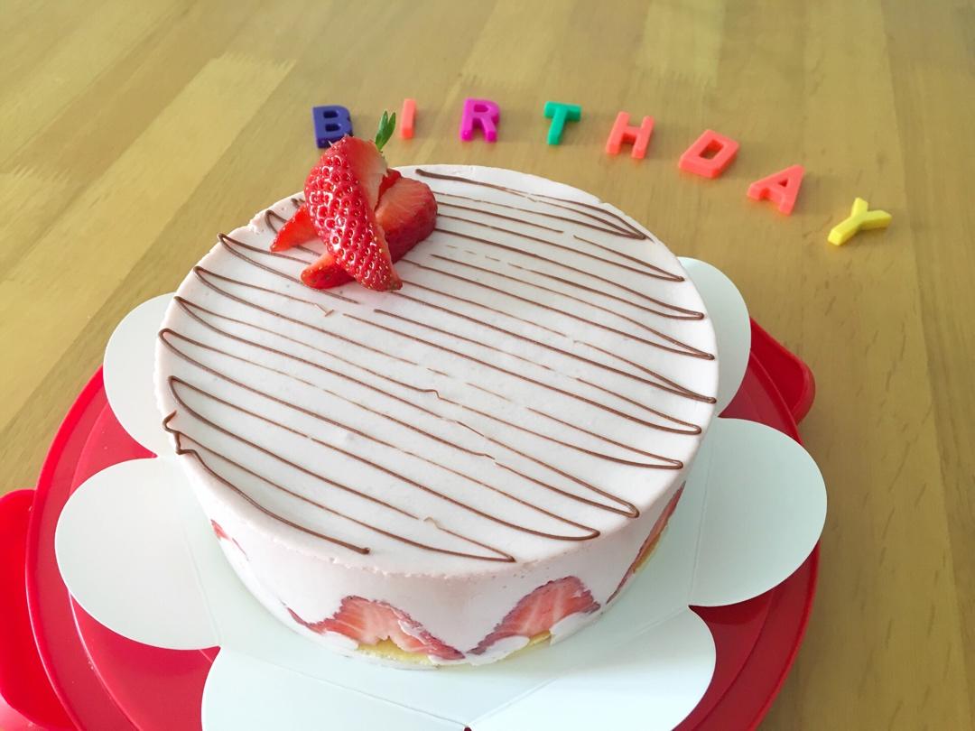 巧克力草莓慕斯蛋糕