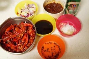金锅小龙虾的做法 步骤1