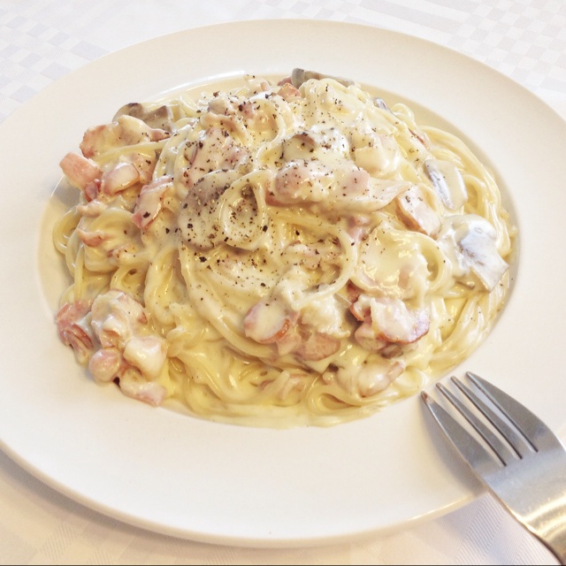 白蘑菇奶油培根意面