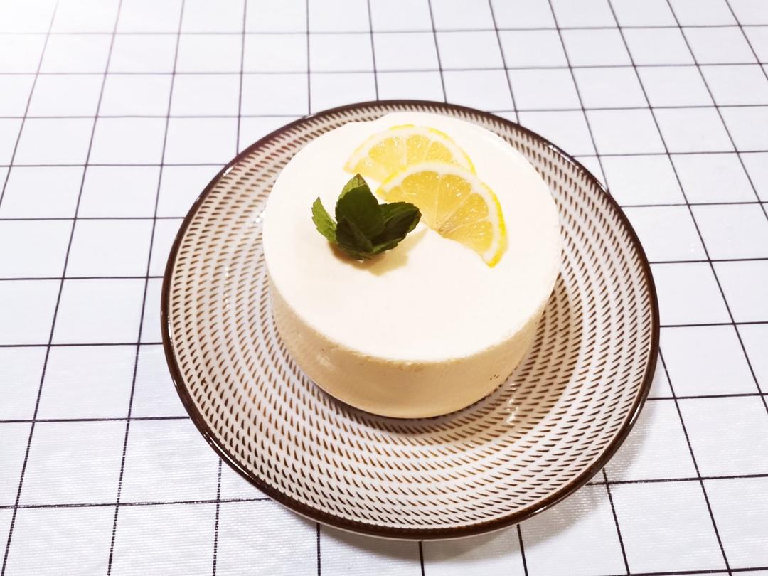 spring爱面包做的入口即化比慕斯还好吃的柠檬巴巴露亚