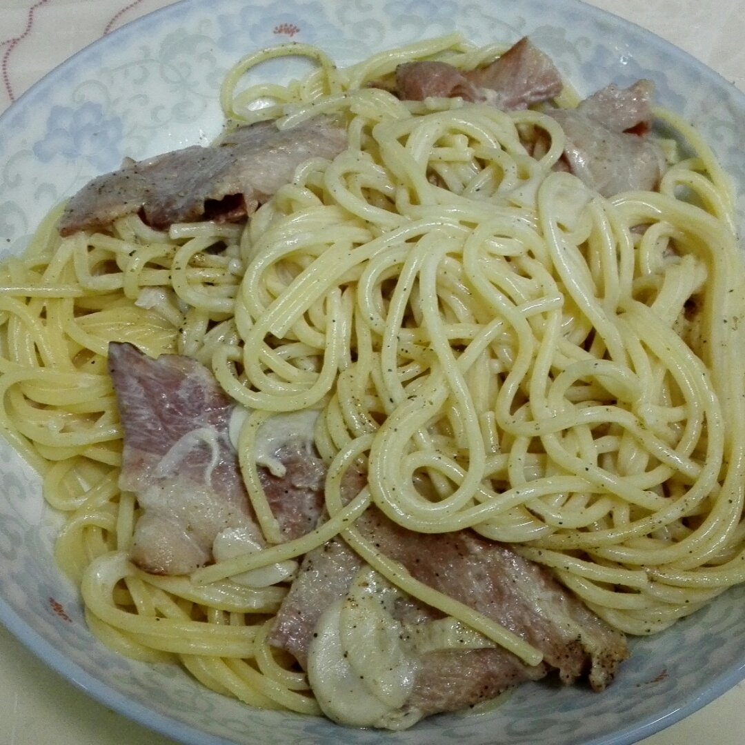 奶油培根意大利面