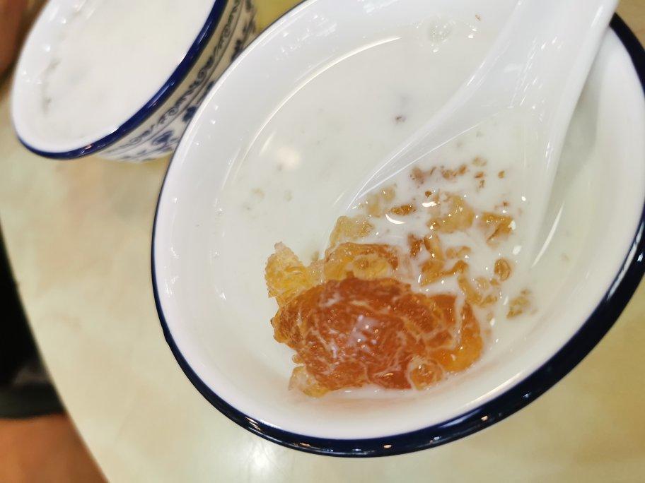 桃胶牛奶糖水