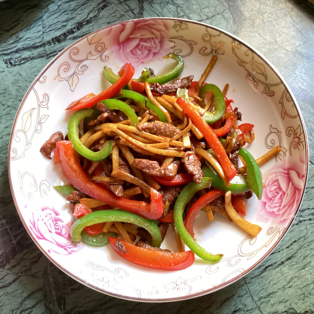 茭白这样做百吃不厌，茭白炒肉
