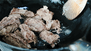 椰香浓郁的日式土豆牛肉咖喱饭的做法 步骤5