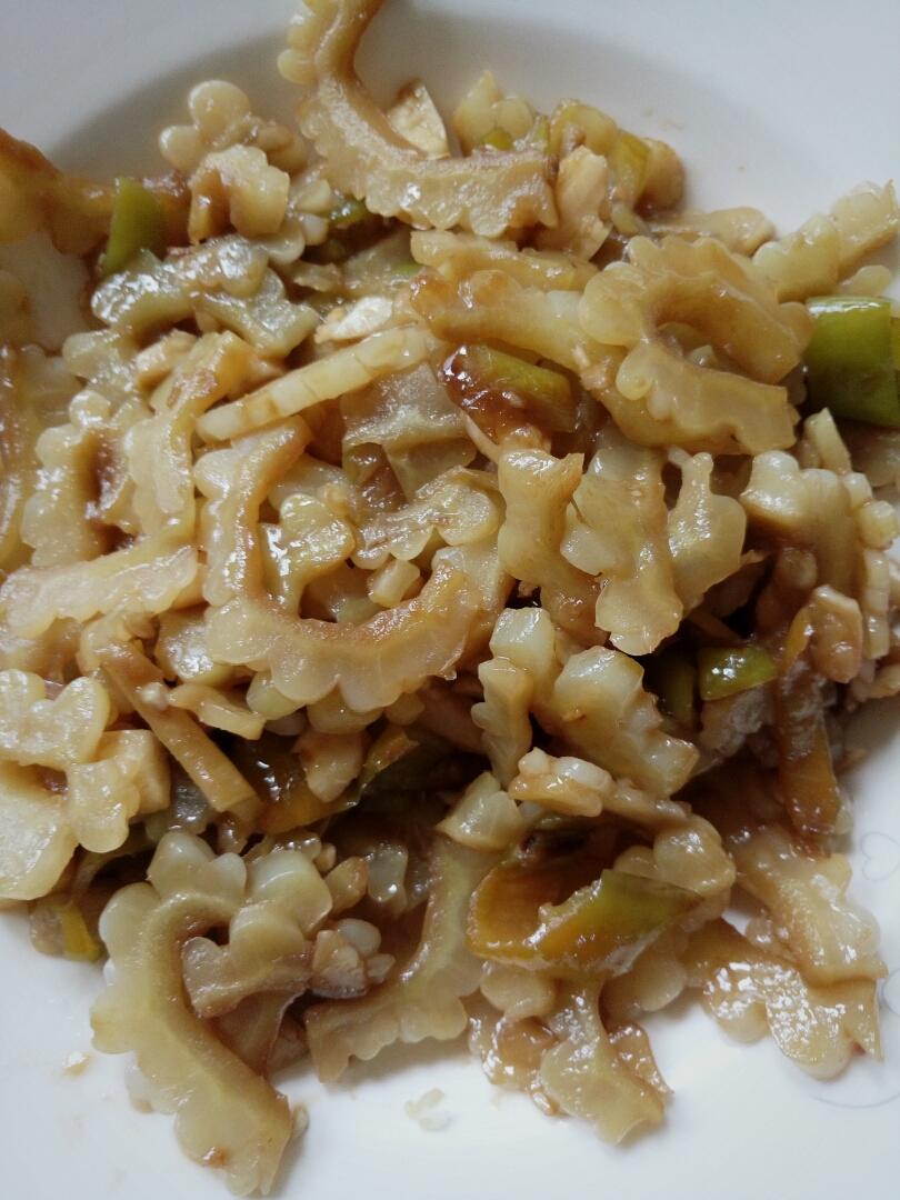 苦瓜炒尖椒