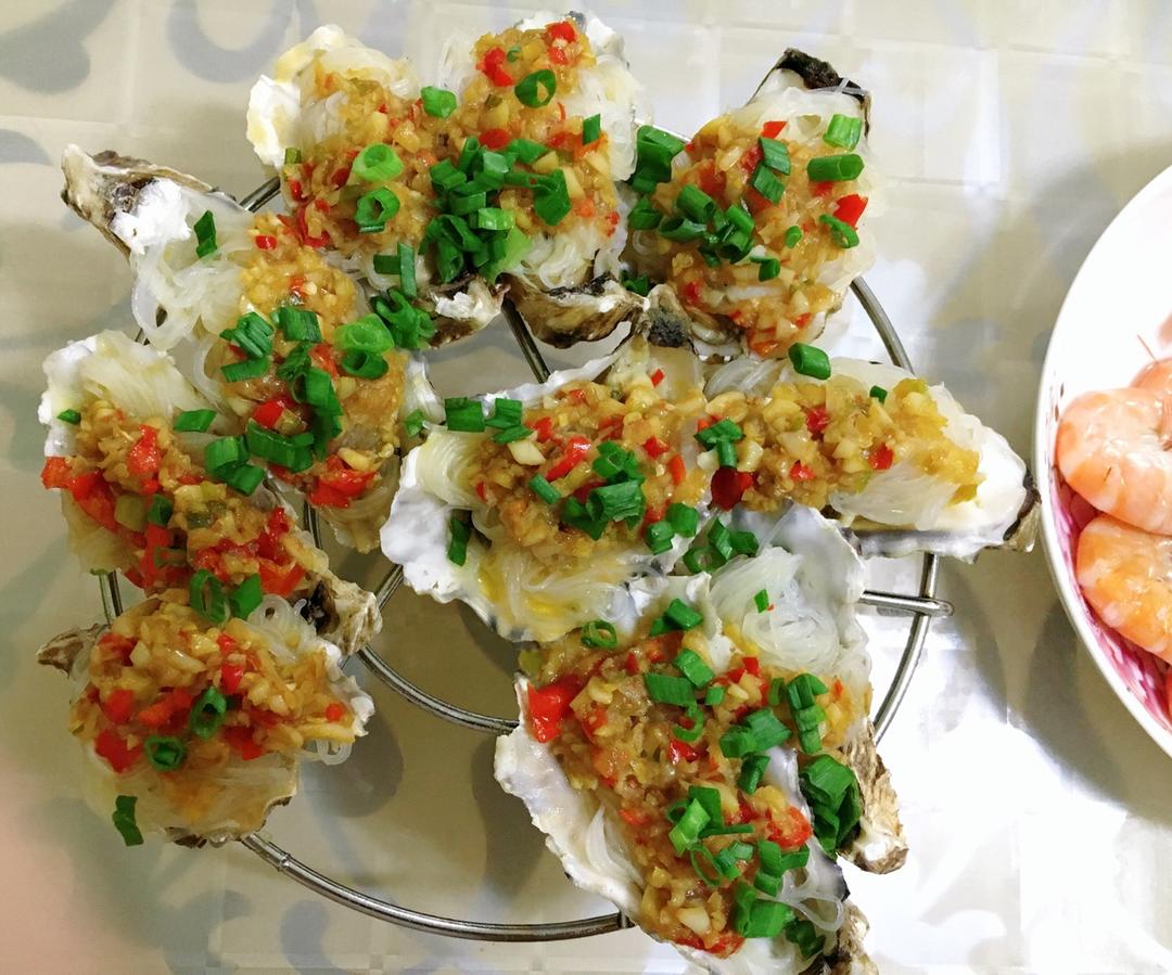 蒜蓉粉丝蒸生蚝