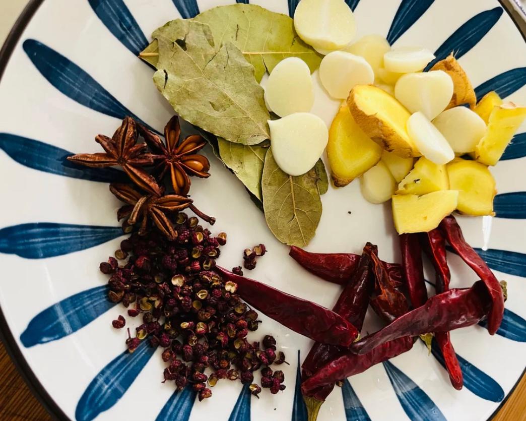 香辣干锅兰花蟹的做法 步骤2