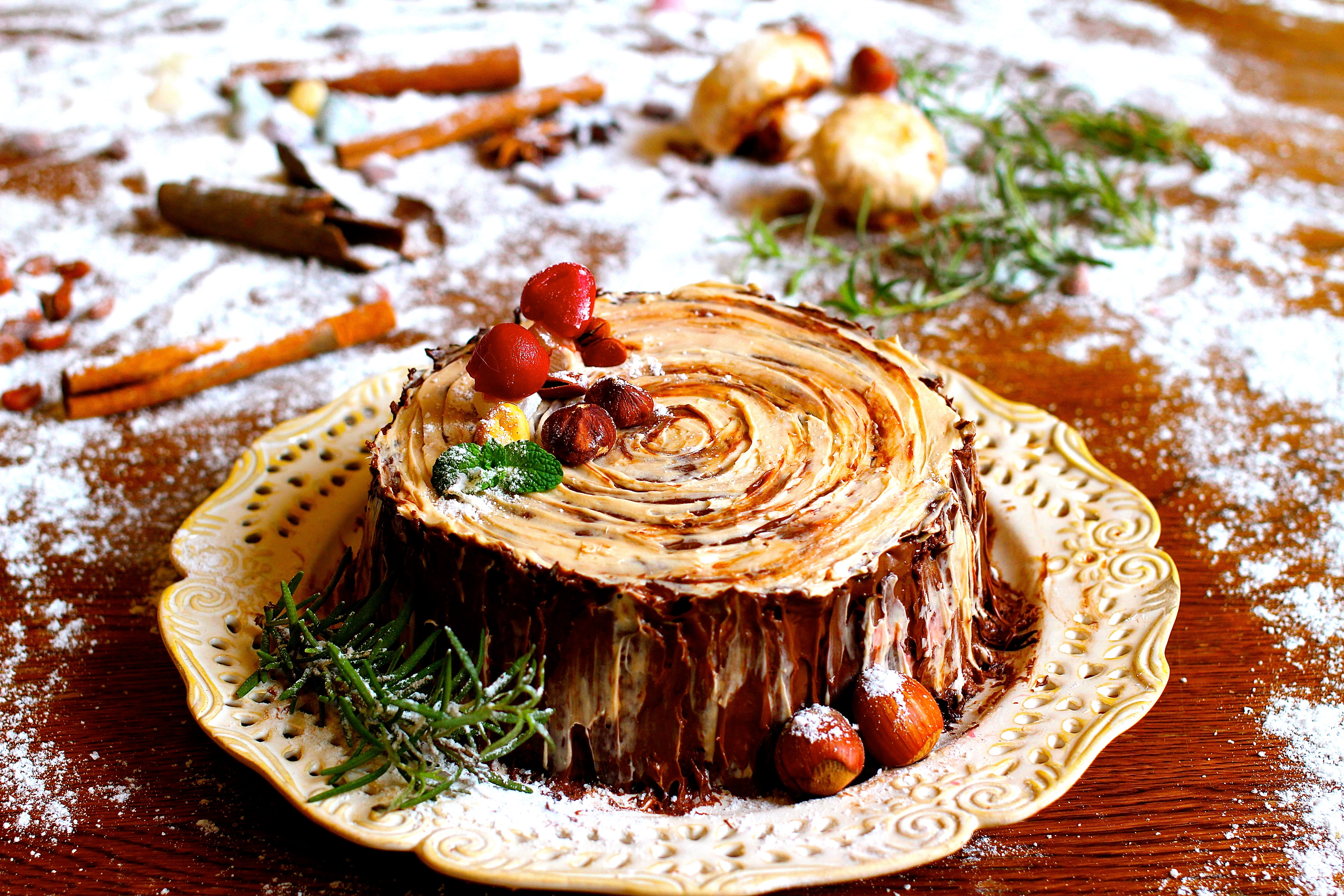 【歡樂(lè)圣誕偽樹(shù)樁】巧克力榛子樹(shù)樁蛋糕