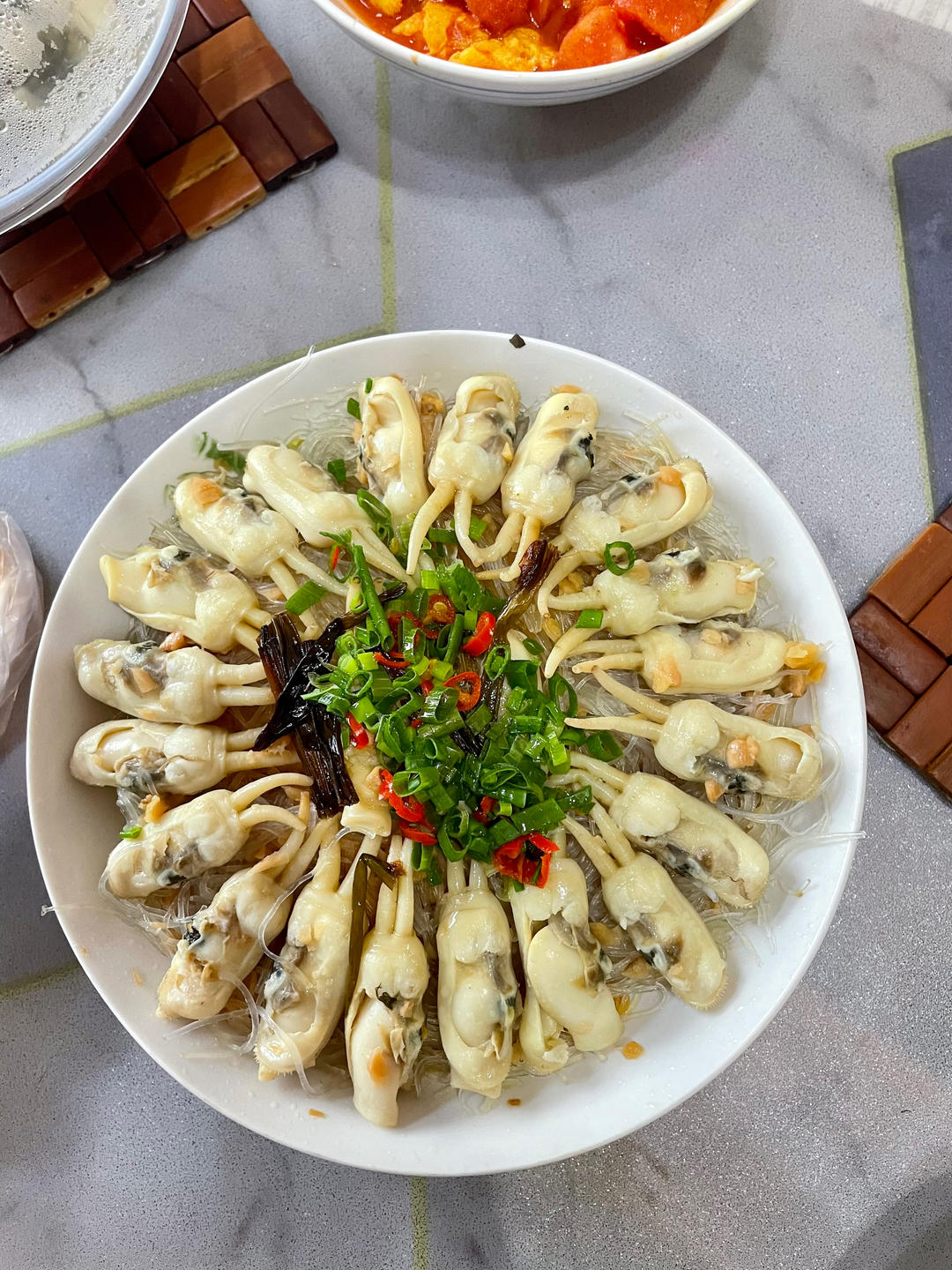 蛏子新吃法 蒜蓉粉丝蒸蛏肉 葱油蛏子