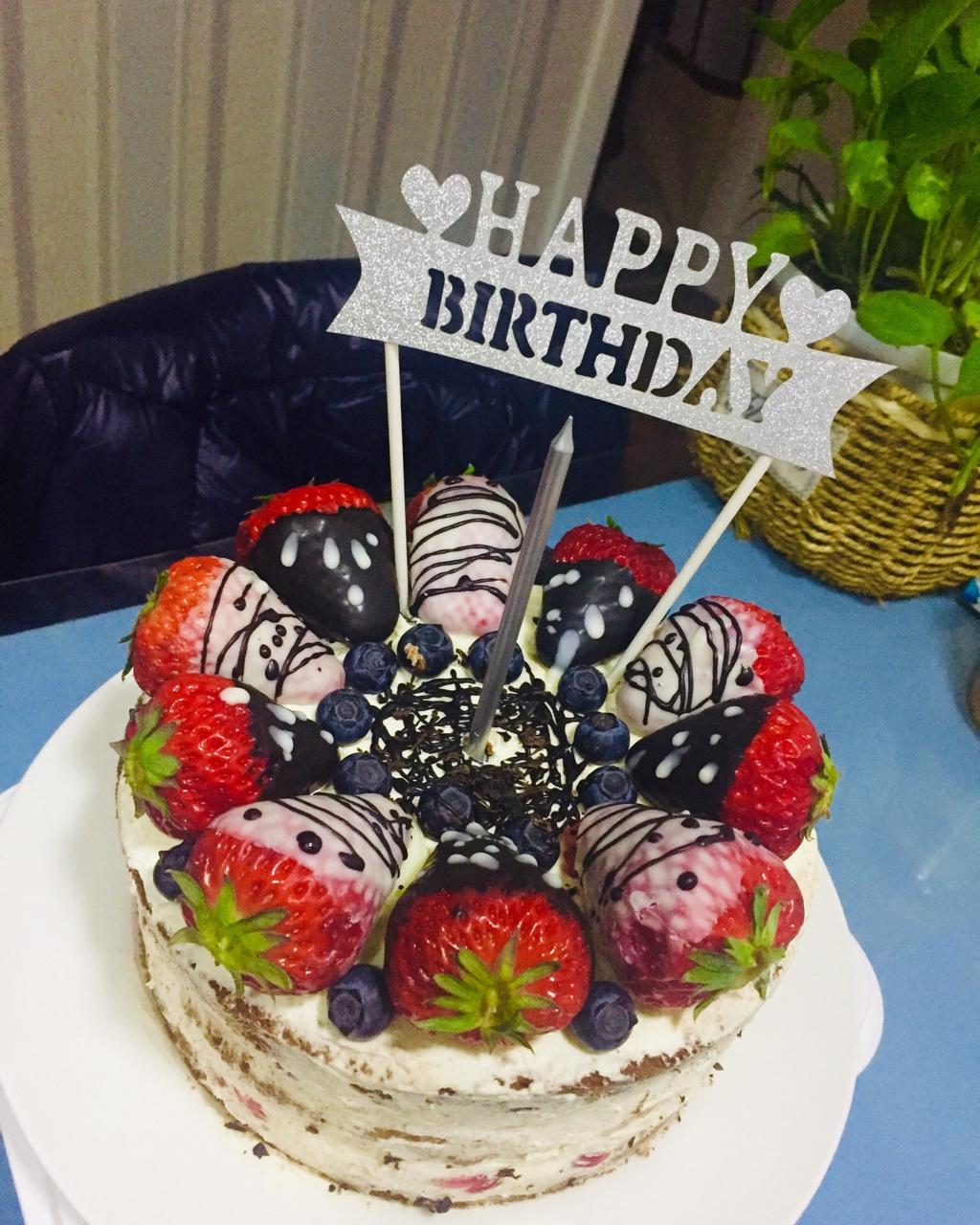 草莓巧克力裸蛋糕