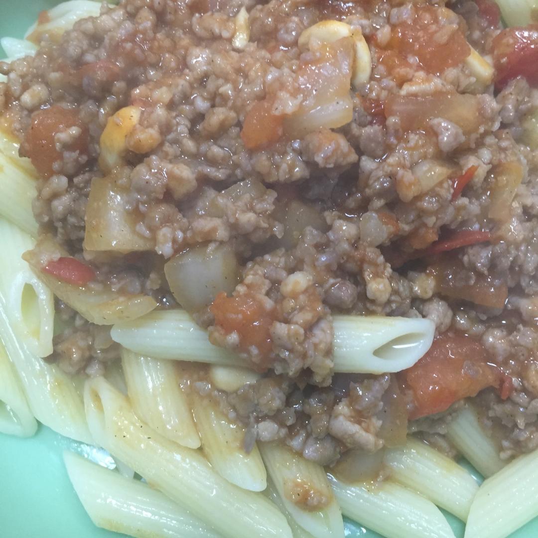 番茄肉酱意大利面