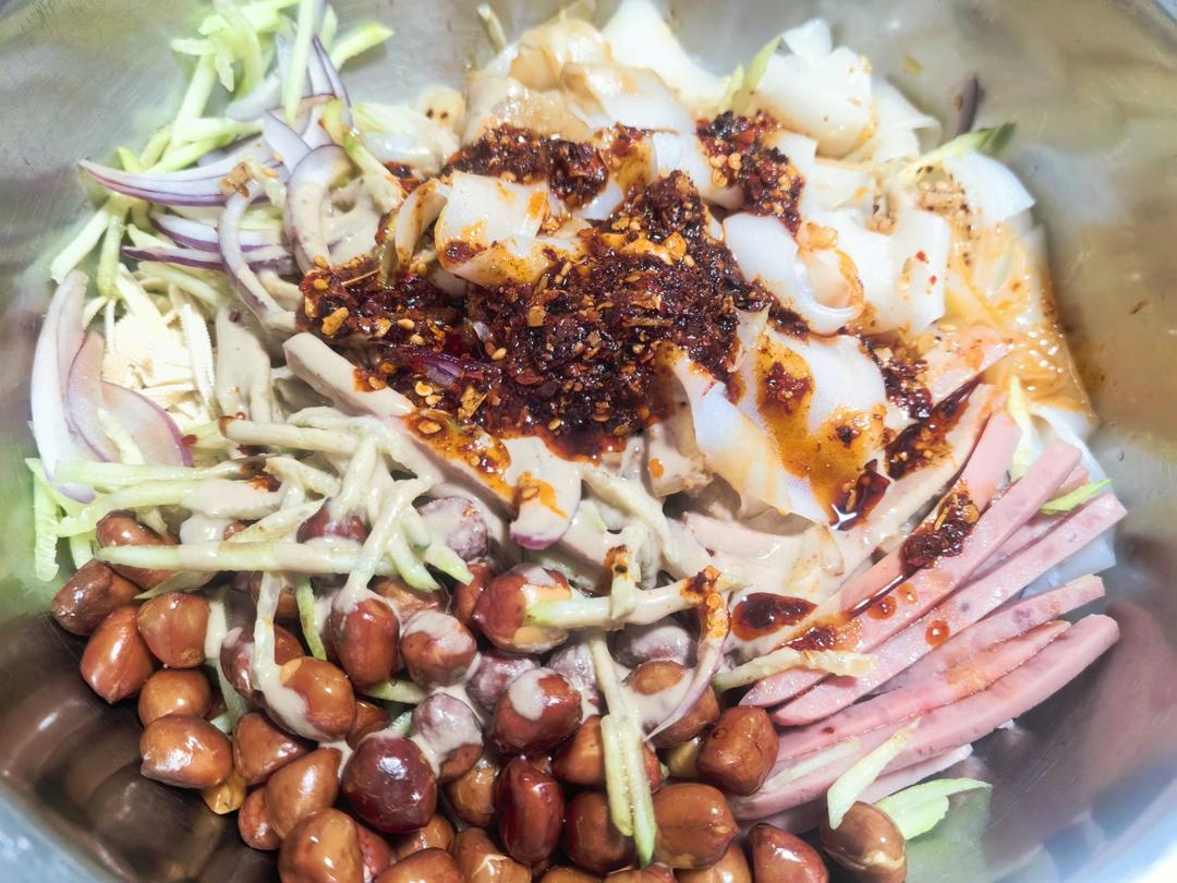 自制东北大拉皮（附绝味万能凉拌汁）