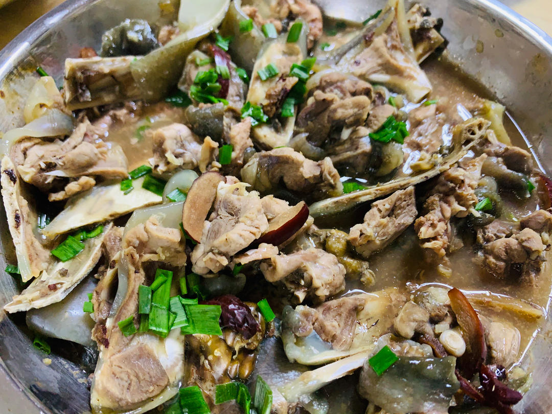 笼仔荷叶蒸水鱼