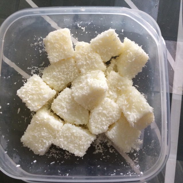 椰子奶糕（附上脆炸鲜奶做法）