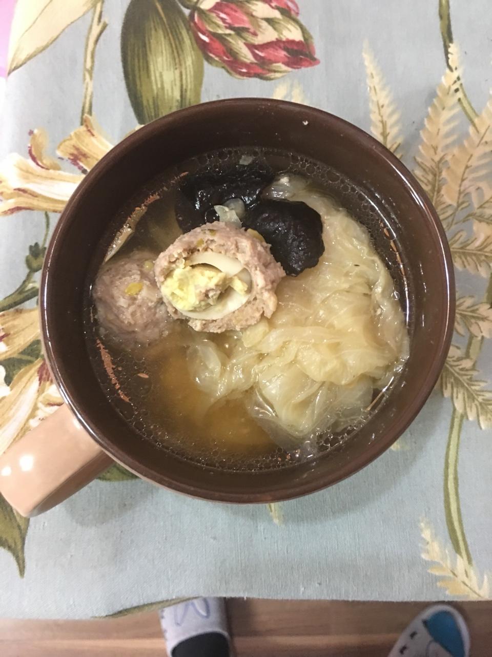 白菜丸子粉丝汤
