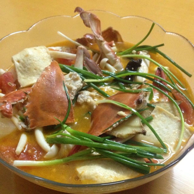 蕃茄梭子蟹豆腐煲