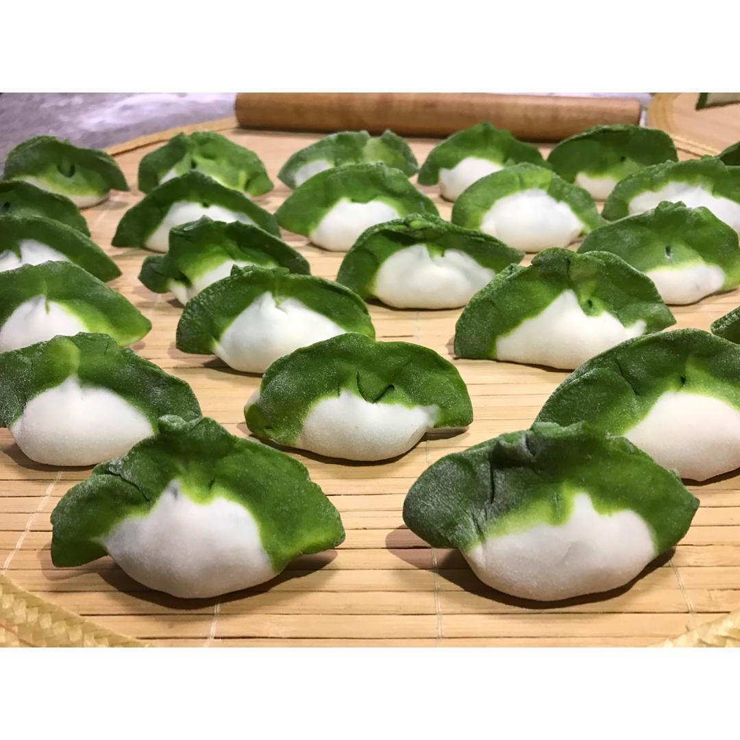 翡翠白玉白菜饺子详细版（附翡翠白玉白菜饺子包法，翡翠白玉饺子皮两种制法，面包机和面，翡翠白玉烧卖，各种馅料搭配）