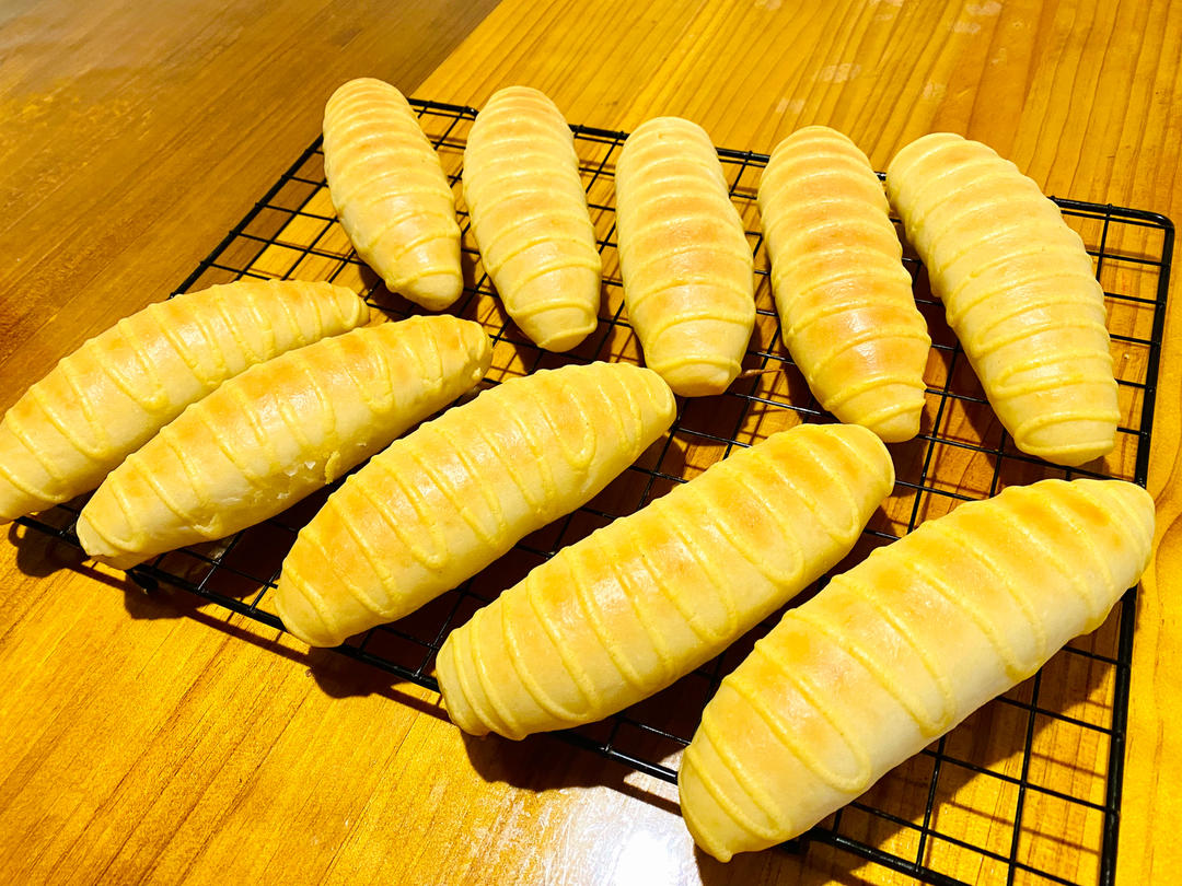 视频🐛经典｜毛毛虫面包｜美味松软｜奶味浓郁｜一口一个满足