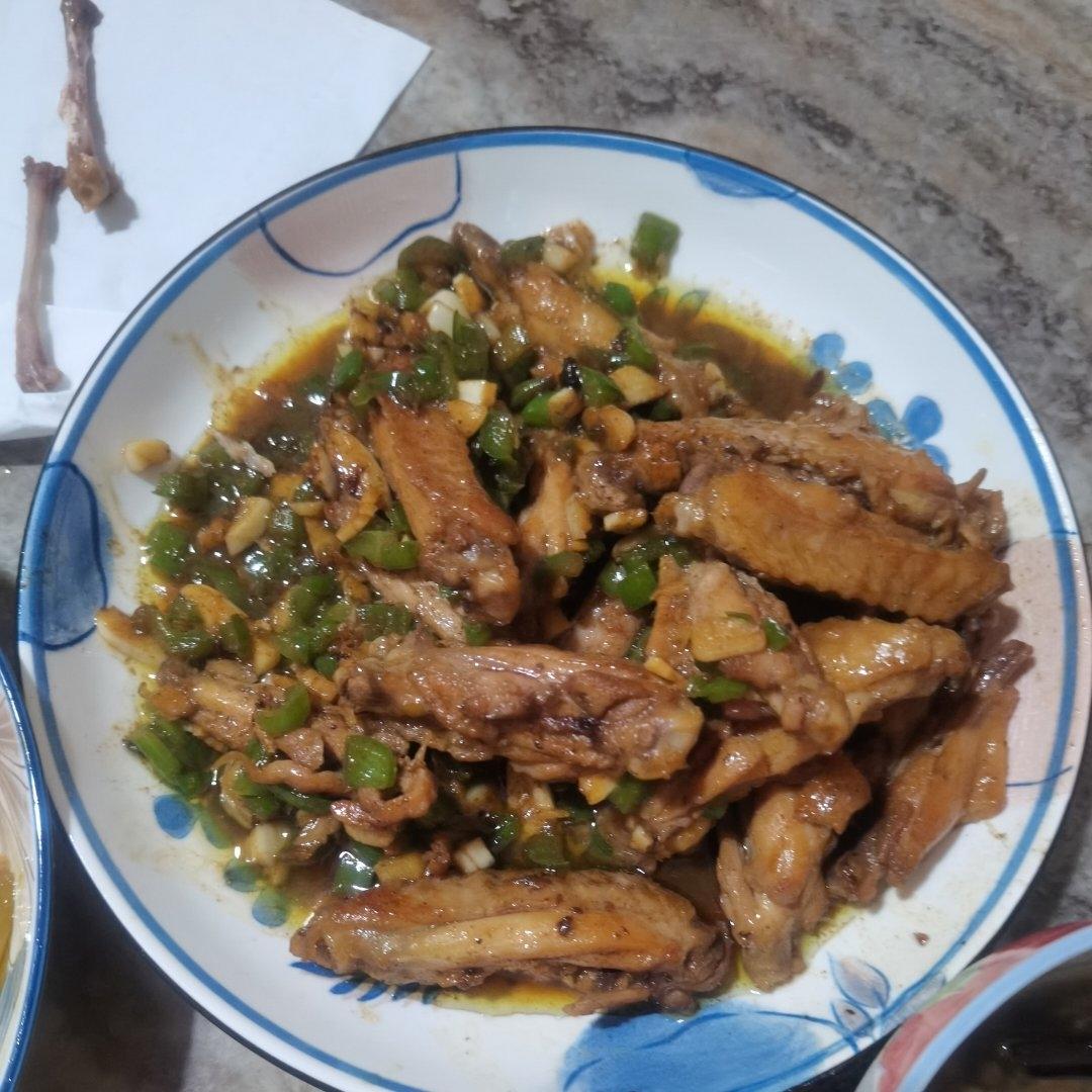 蒜香鸡翅，这才是鸡翅最好吃的做法