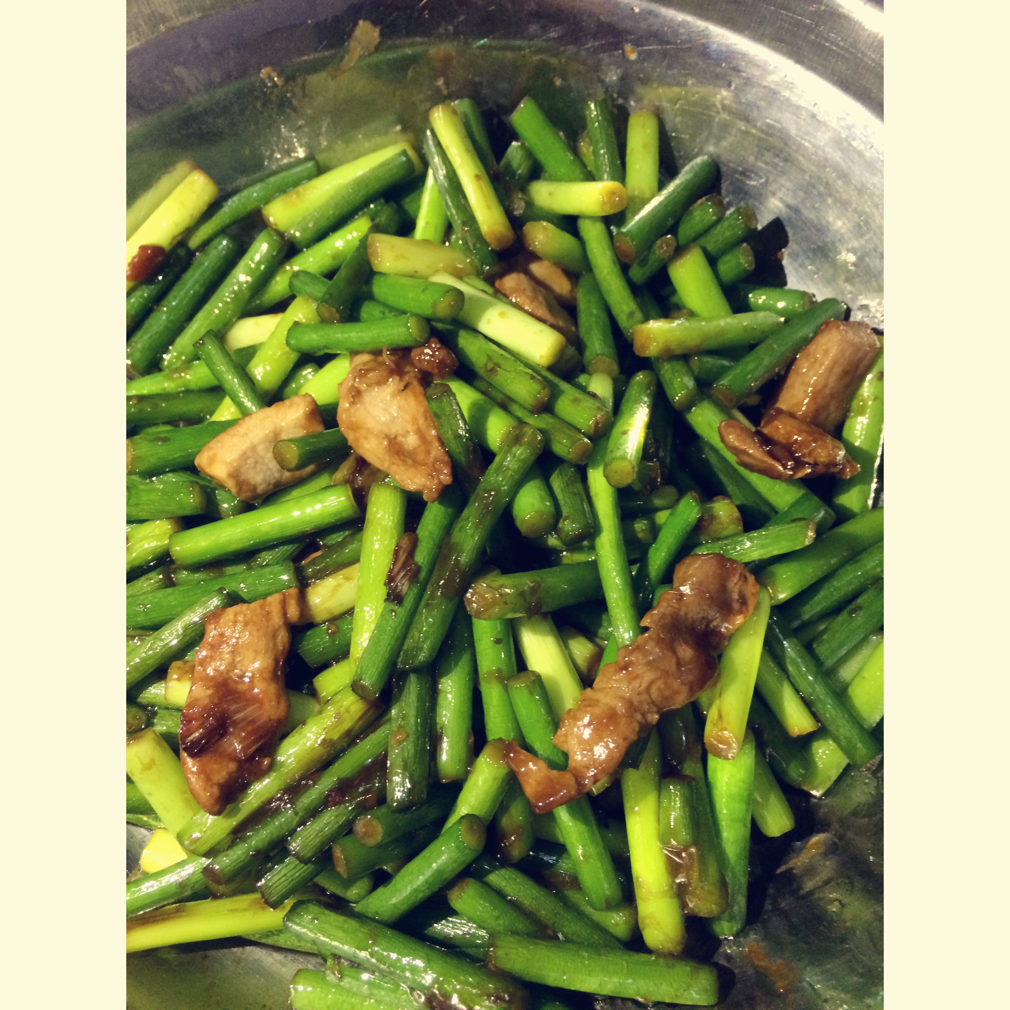 蒜苔炒肉丝