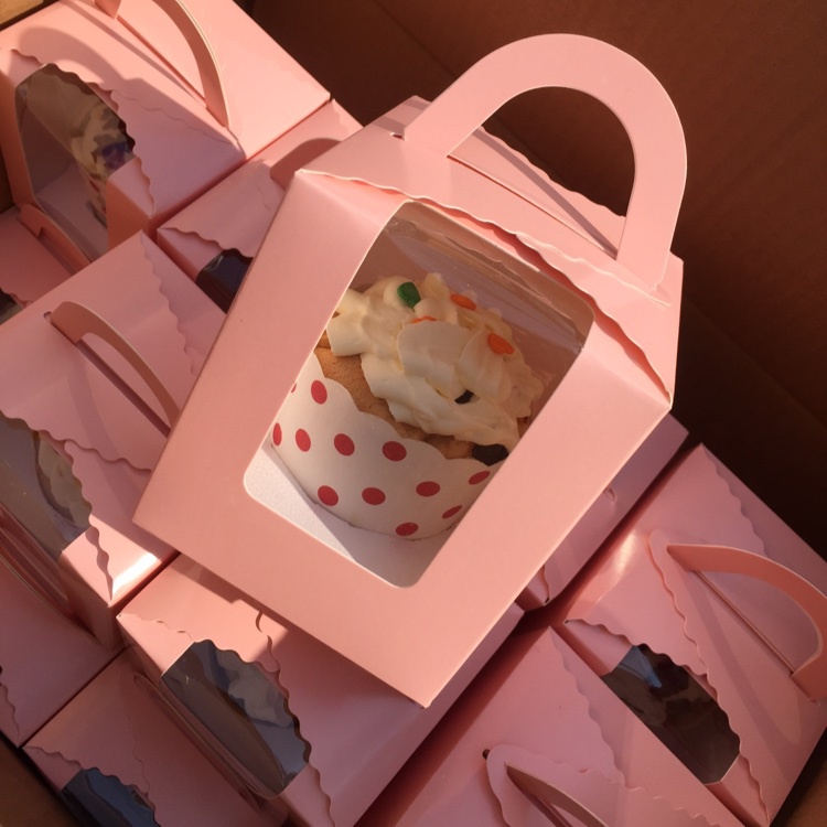 鲜奶油戚风杯子蛋糕（纸杯蛋糕）