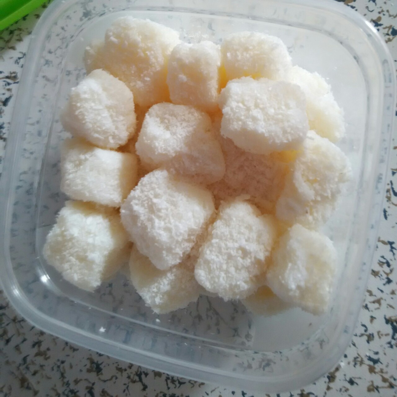 椰子奶糕（附上脆炸鲜奶做法）