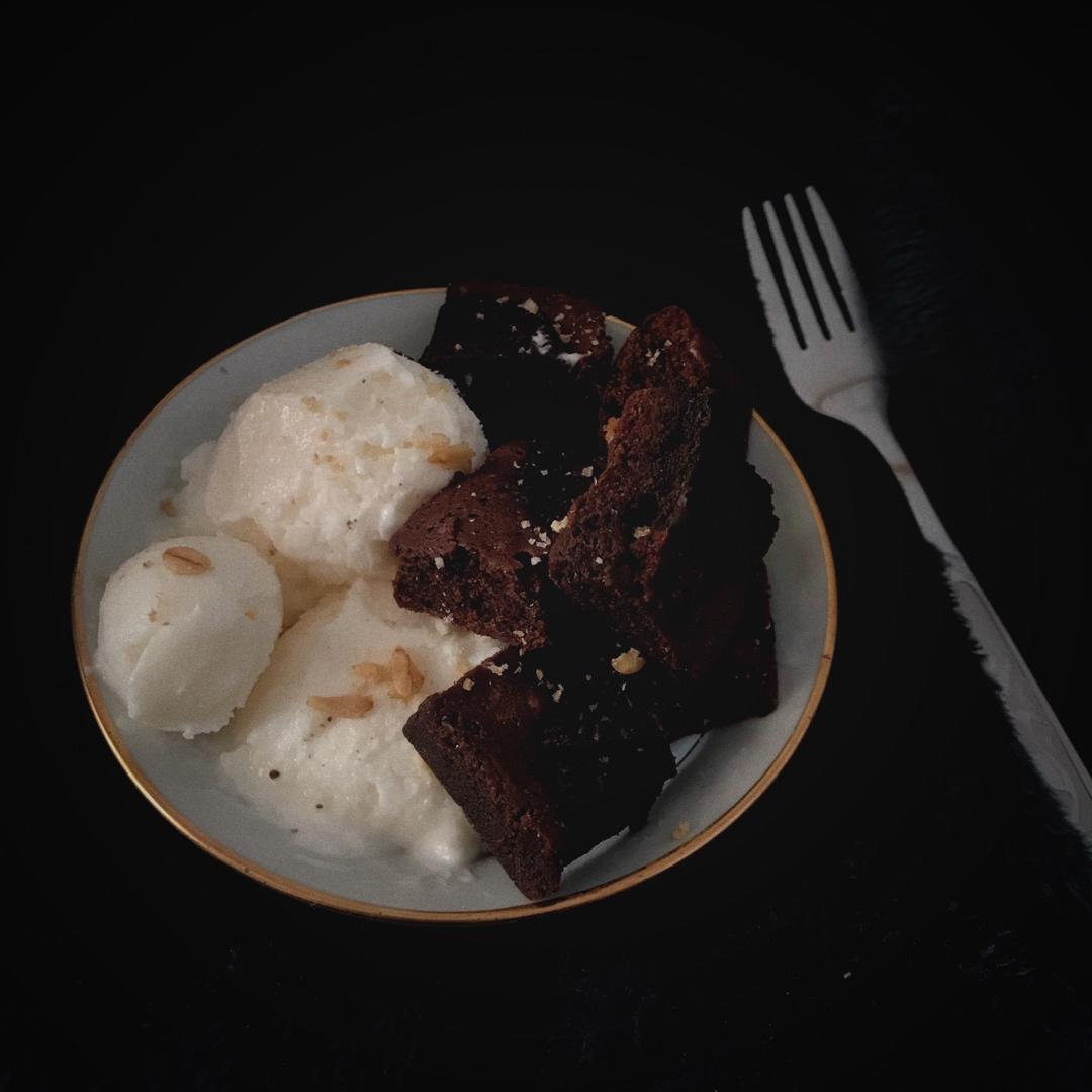 超浓厚软糖质地的布朗尼 - Fudgy Brownies (减糖版)