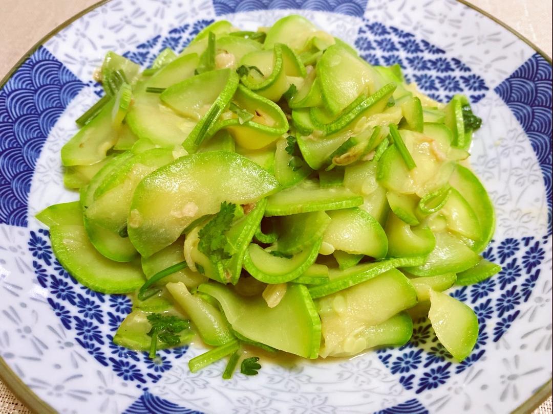 门里的小耳朵做的快手的广式腐乳炒云南小瓜