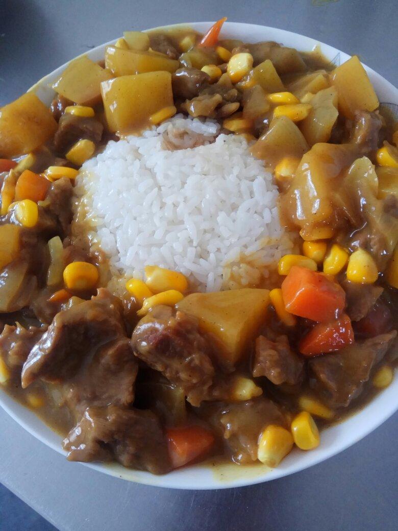 土豆牛肉咖喱饭