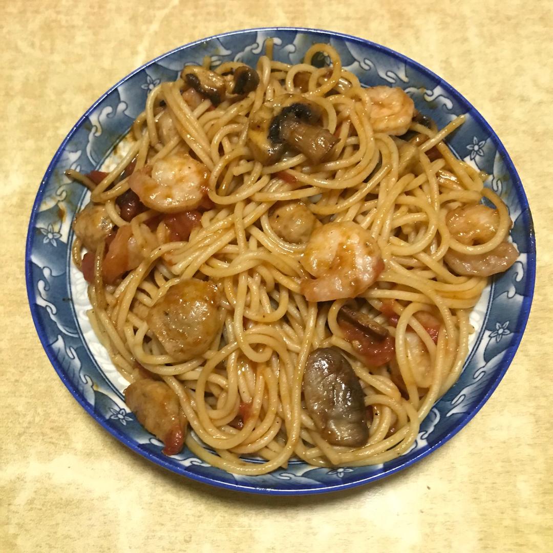 番茄肉酱意大利面