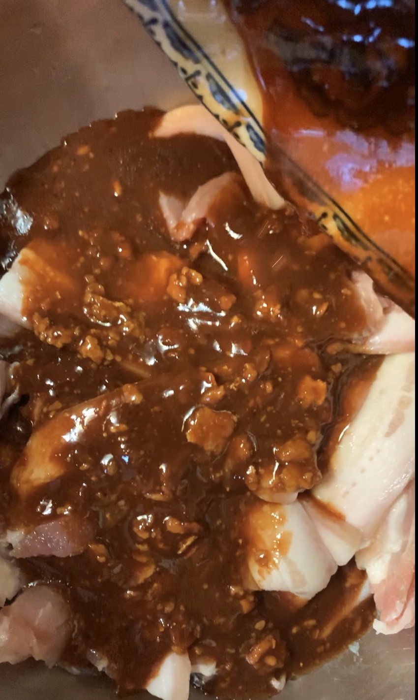 红腐乳竽头蒸肉的做法 步骤3