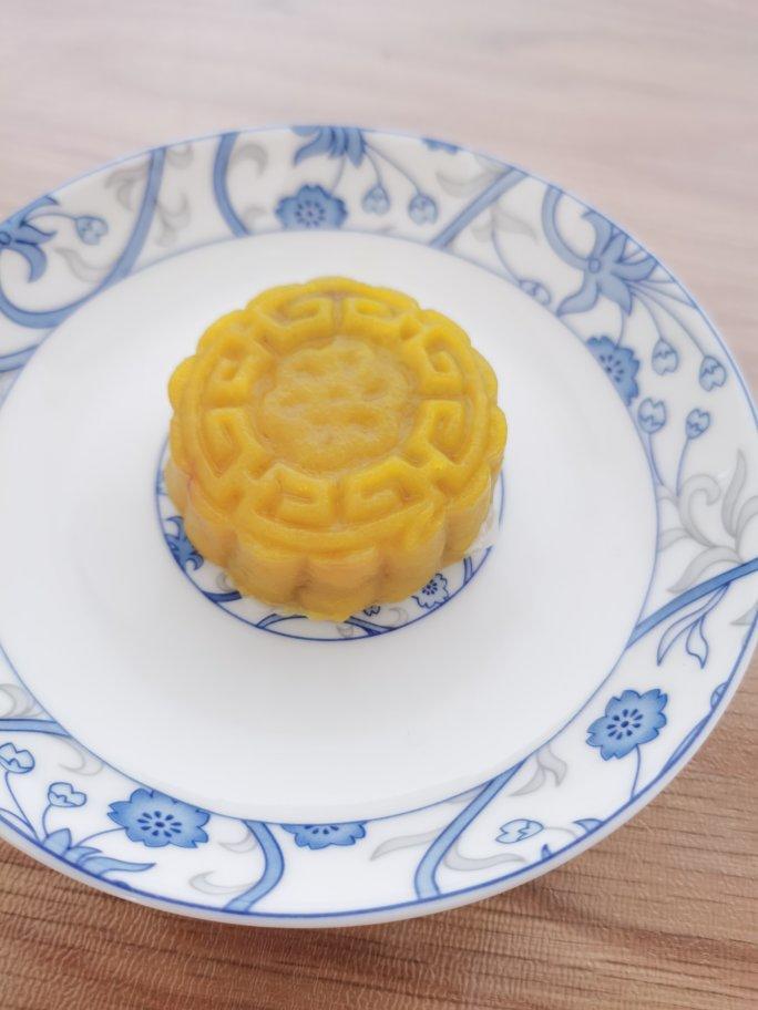 蒸着吃的南瓜月饼